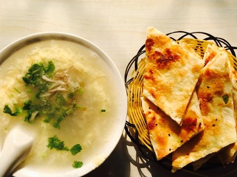 聊城油饼母鸡汤技术学习,油饼母鸡汤简单易学