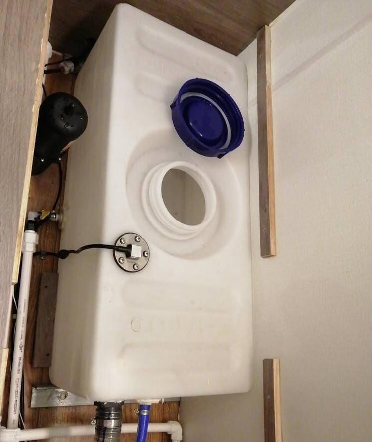 滚塑工艺方形塑料箱 房车清水箱 废水储存桶 食品级盛水罐