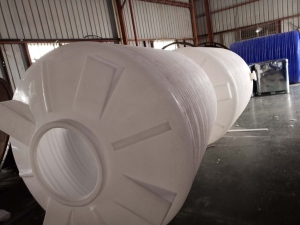 5吨塑料桶 甲醛储罐厂家